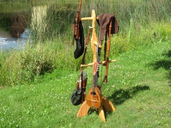 Musikinstrumentenständer rustikal aus massivem Holz ( Kiefer )